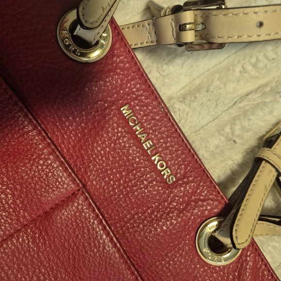 Michael Kors Bold Red Leather Bag EUC - Picture 2 of 5